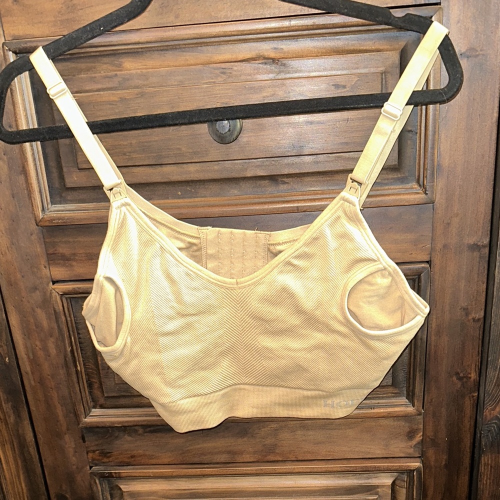 Hands free pumping and nursing maternity bra